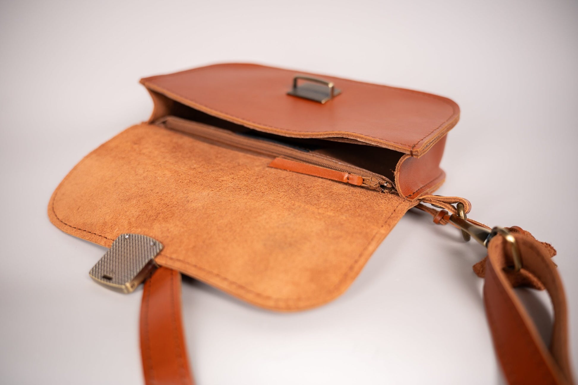 Natural Leather Saddle Bag Mini - Green